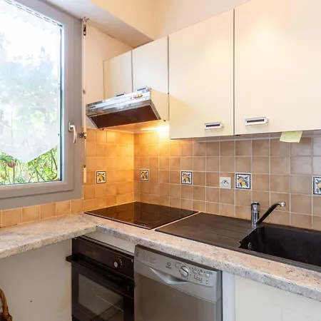 아파트 Les Portes De La By Interhome *